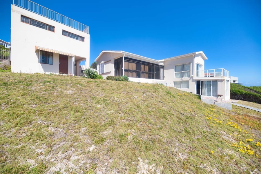 5 Bedroom Property for Sale in De Kelders Western Cape